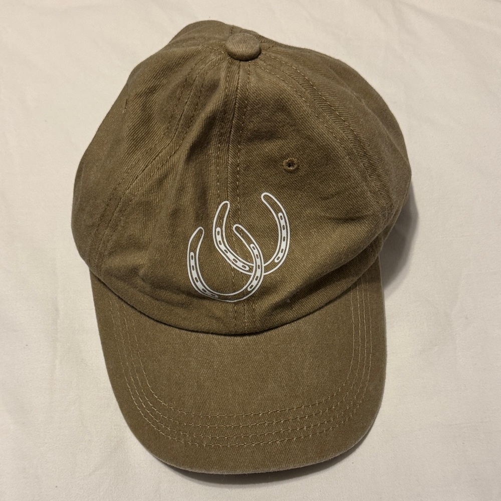 Brown Baseball Cap with Horseshoe Design